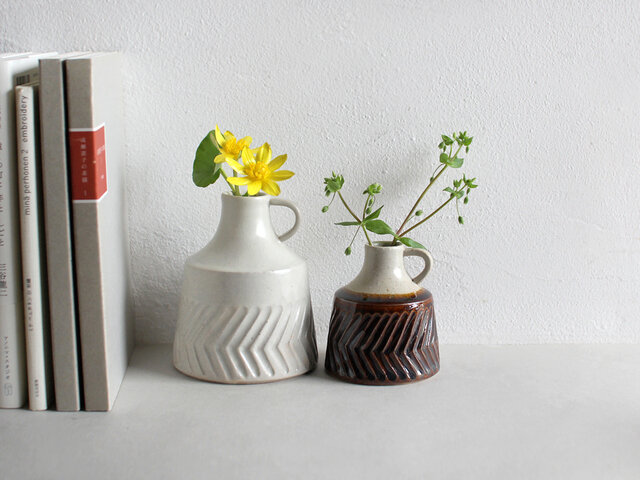 mishim|flower vase
