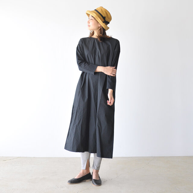モデル:170cm / 54kg
color : black / size : 7(24.0cm)