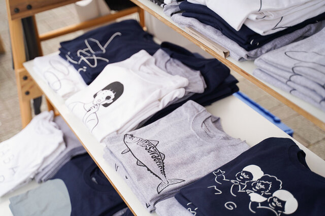オリジナルSAVATシャツ。鯖のイラストが特徴の「FISH」が人気NO.1