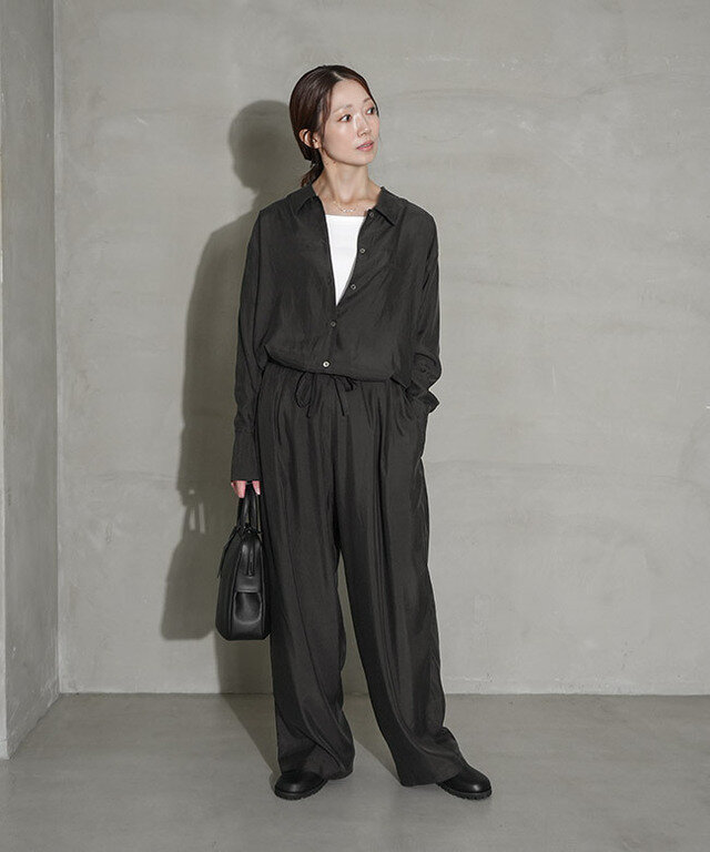 身長:164cm 着用カラー:99 black/着用サイズ:f