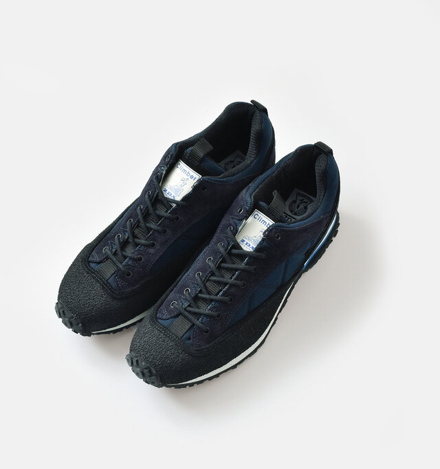 color : dark navy×black