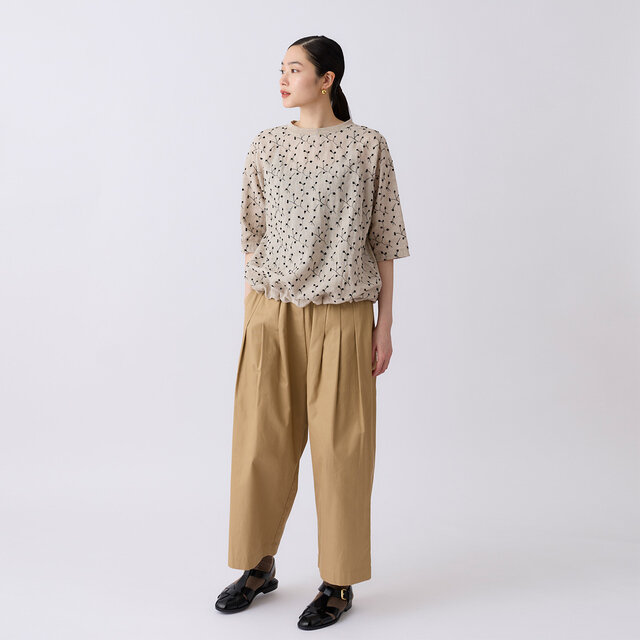 model:168cm color:ベージュ
