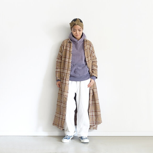 Model 158cm、Beige 着用