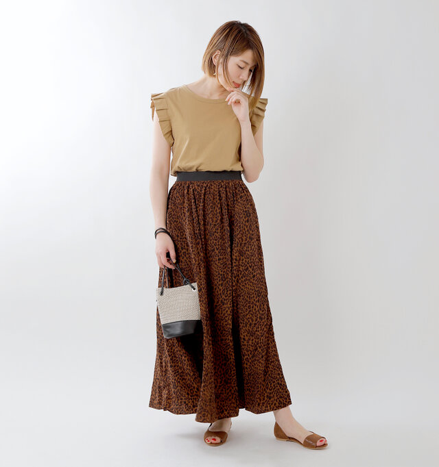 model mei:165cm / 50kg
color : mocha / size : M