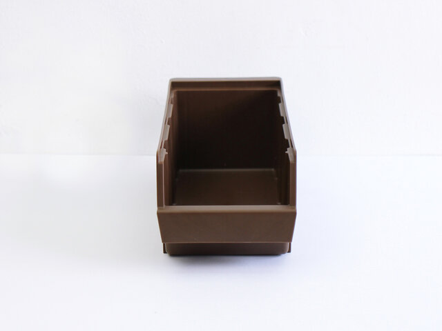 軽量で扱いやすいポリプロピレン(プラスチック)製。汚れたら洗えるのが嬉しいですね。