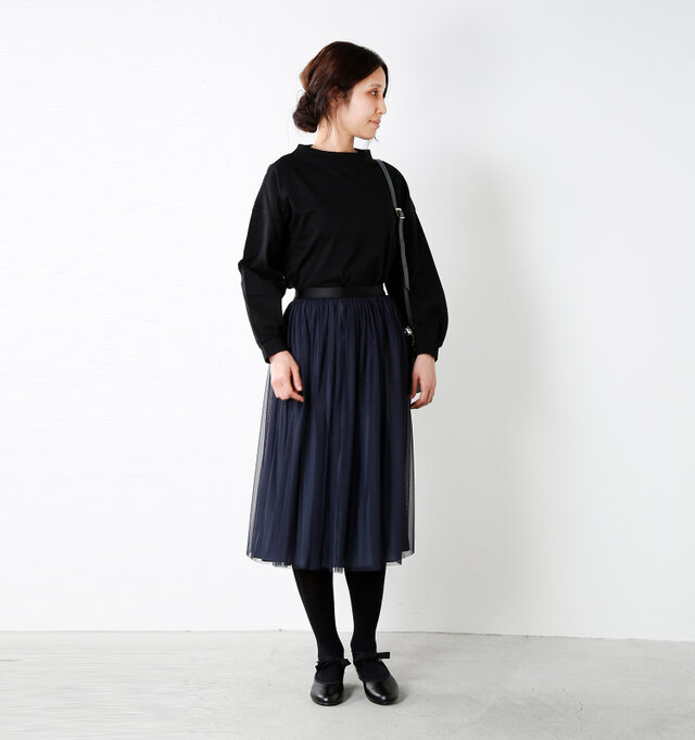 model yama:167cm / 49kg
color : black / size : 38