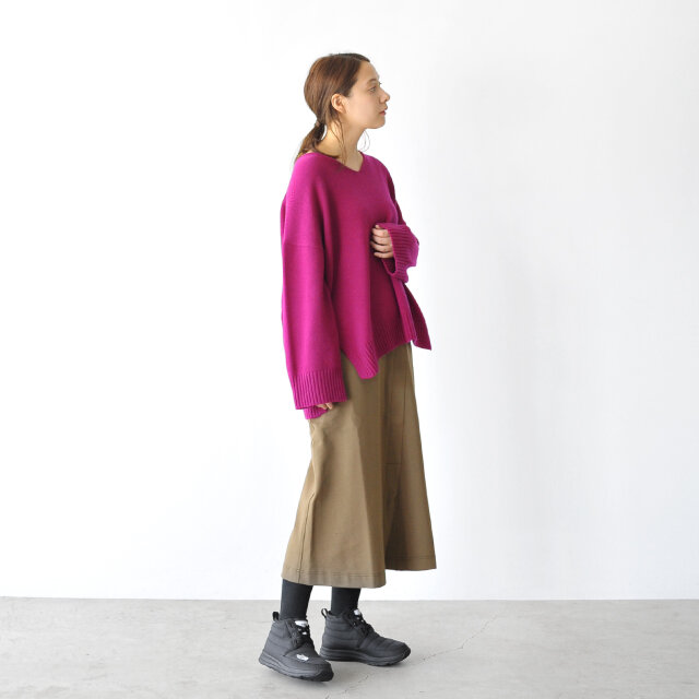 モデル:164cm / 49kg
color : TNFブラック / size : 6(24.0cm)