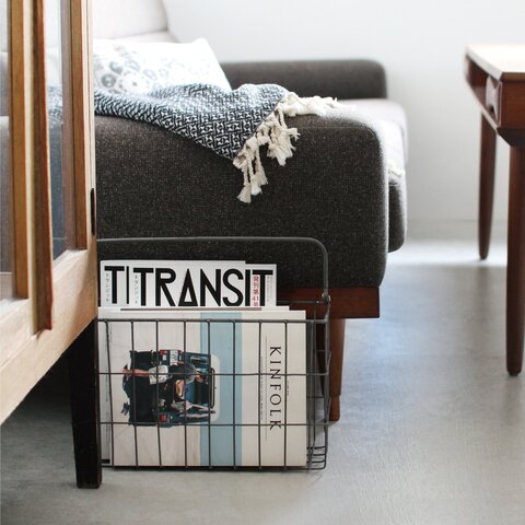 PUEBCO|MAGAZINE WIRE BASKET
