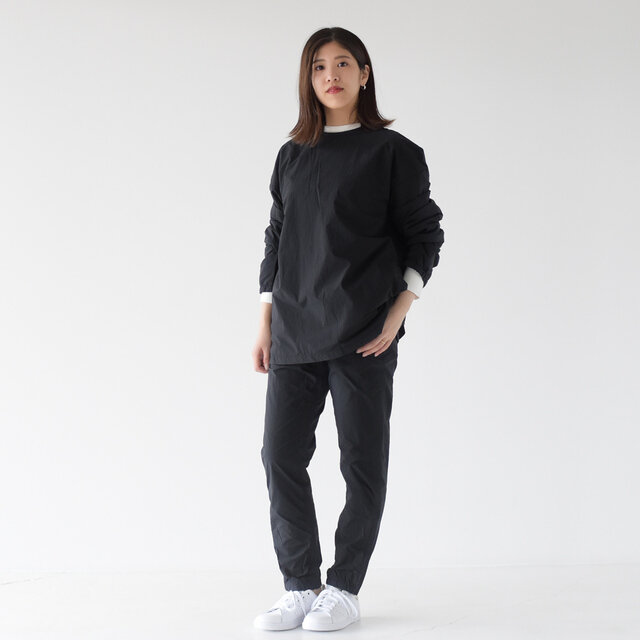 モデル: 157cm / 47kg
color:black / size:S(レディースフリー)