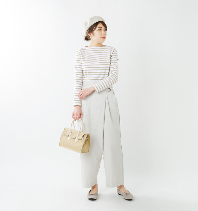 model hikari:165cm / 48kg
color : white×beige / size : 1