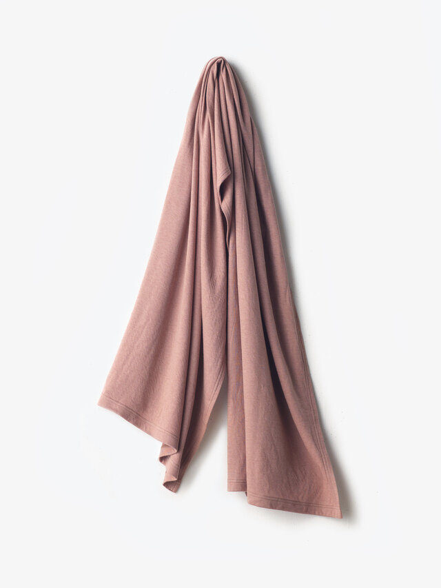 ピンクベージュ