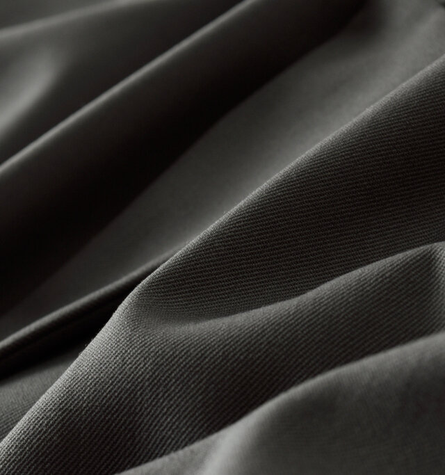 ポリエステル 70% / ウール 30%