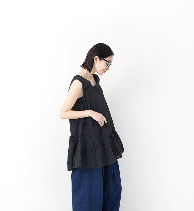 color : BLACK , model : 162cm