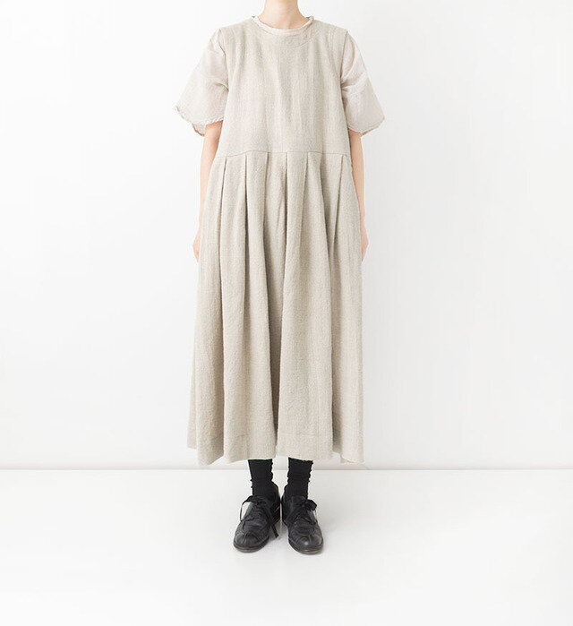 color : KINARI , model : 162cm