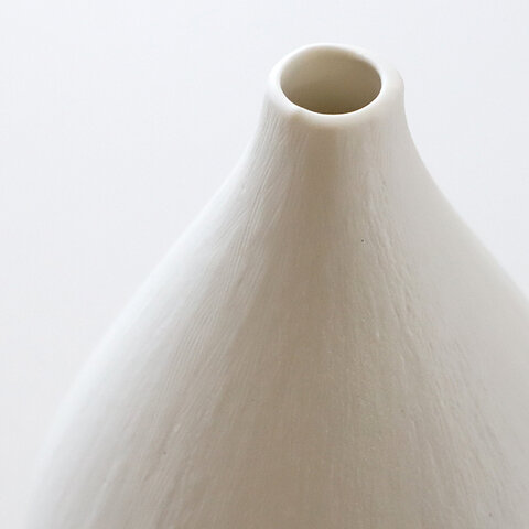 Horn Please MADE｜マットな質感の 磁器製のフラワーベース パフィ 花瓶