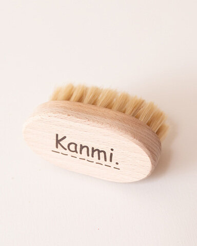 Kanmi｜【ブラッシングでケア】オリジナルオーバル型馬毛ブラシ（ホワイト）【Z22-59】