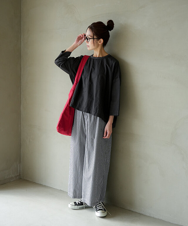 着用カラー:04 スミクロ/着用サイズ:one size