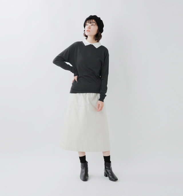 model saku：163cm / 43kg 
color : black×snow white / size : M