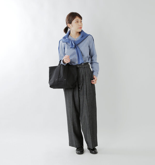 model hikari:165cm / 48kg
color : black / size : mini