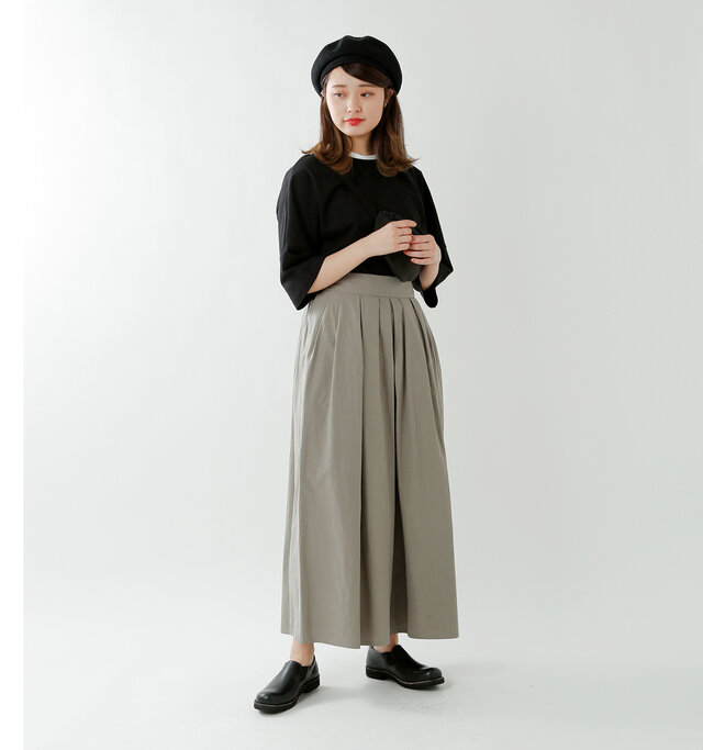 color : black / size : 24.0cm
いつもと同じコーデでも、この靴を合わせるだけで全体を引き締めてくれます。「主張しすぎない存在感」が魅力です。
