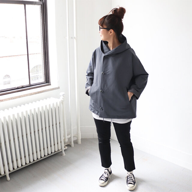 グレー 着用、モデル身長:162cm