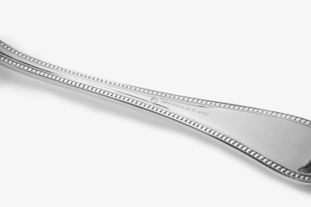 裏面にLUCKYWOODの刻印が入っています。