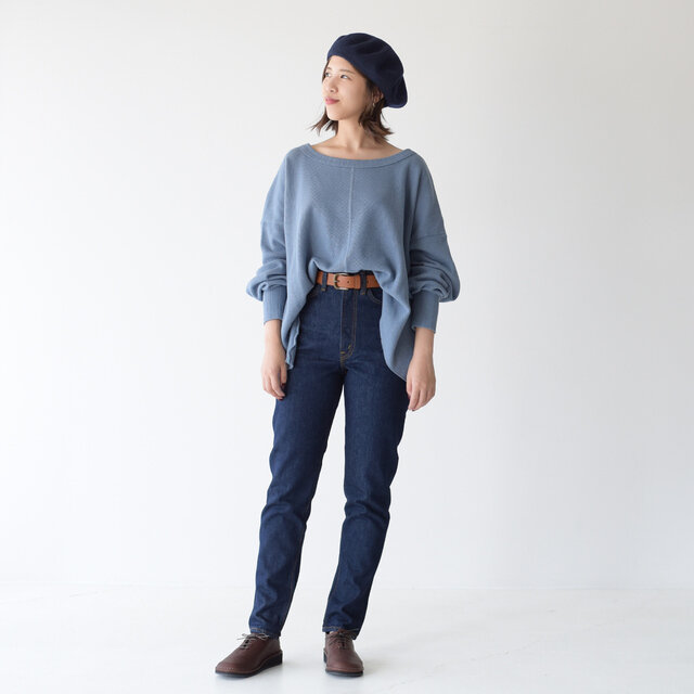 color : navy
