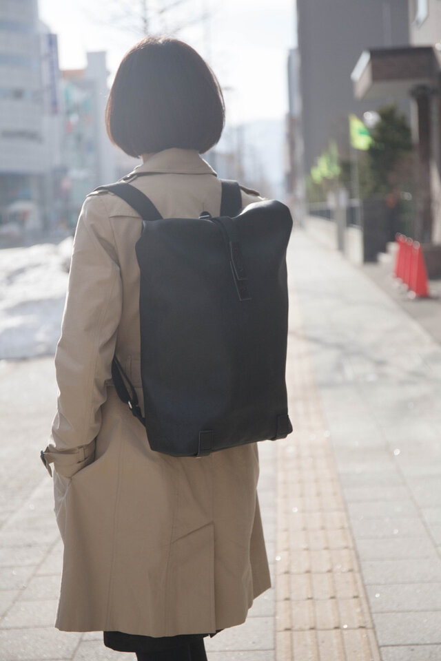 ブラック
