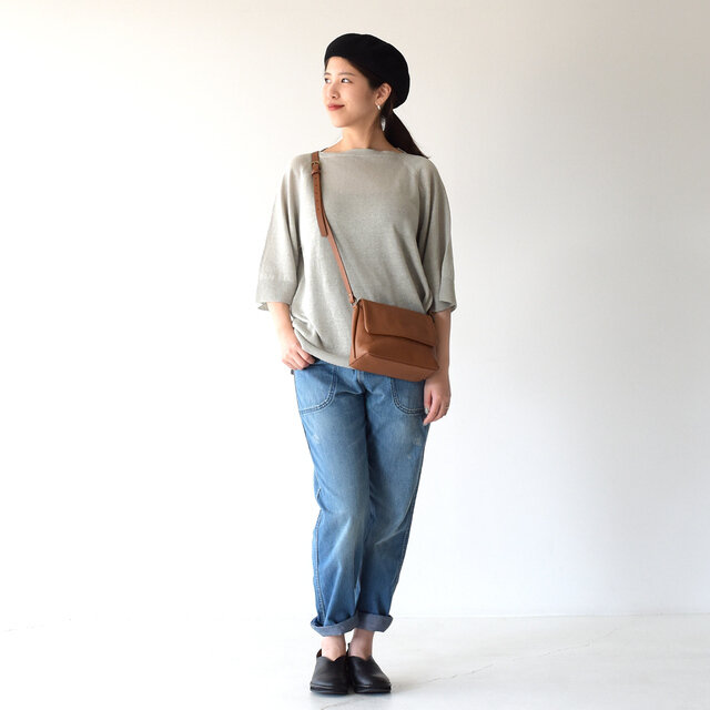 モデル: 157cm / 47kg
color:gray / size:0(フリーサイズ)