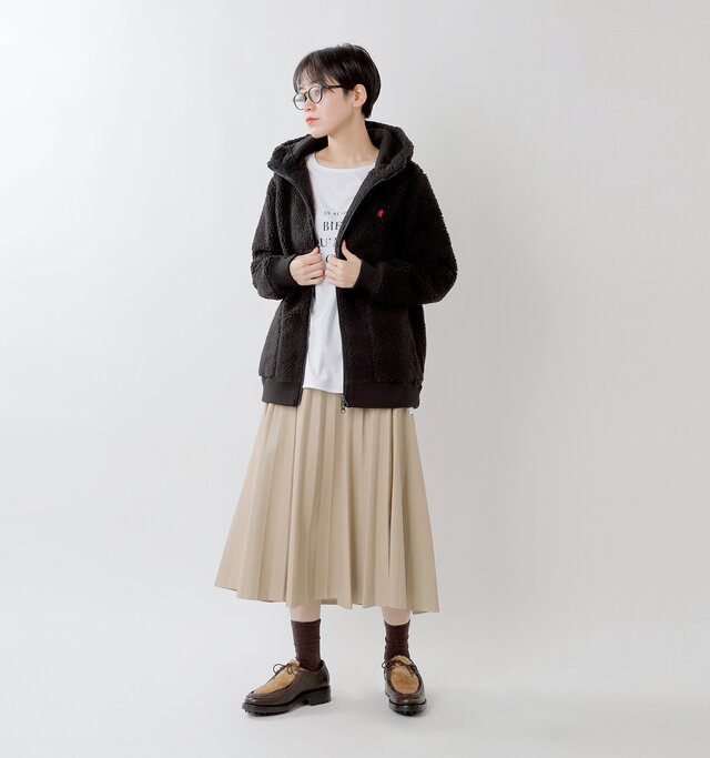 model saku：163cm / 43kg
color : black / size : 14