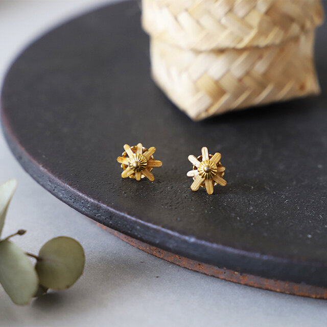 W10×H10×D8mm(ポスト部分を除く)