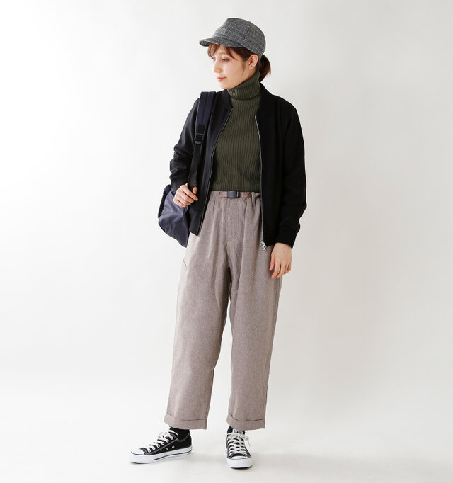 model yama:167cm / 49kg
color : khaki / size : 38