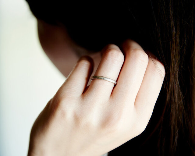日本が誇る鍛造(たんぞう)の技術でつくる、結婚指輪 「透 TOU」