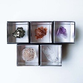 ウサギノネドコ｜Sola cube Mineral 霰石（5cm角）