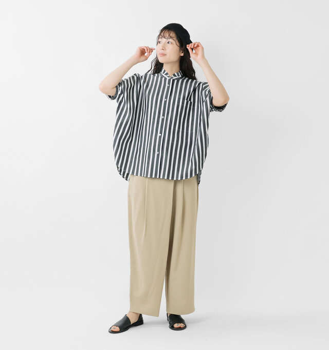 model mizuki：168cm / 50kg
color : black stripe / size : 38