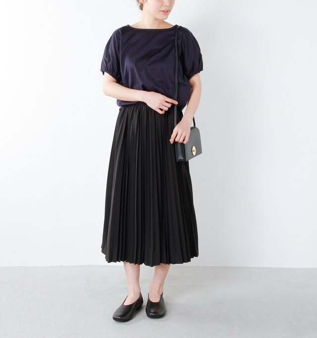 model yama:167cm / 49kg
color : black / size : S
