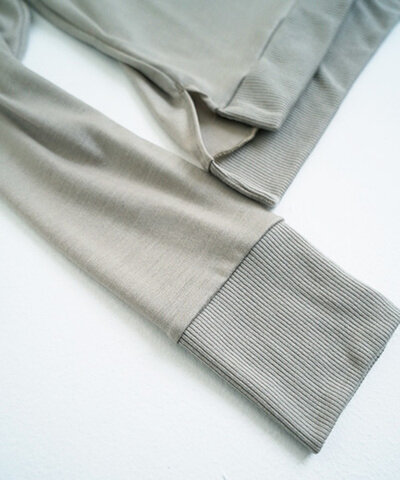 Mochi｜turtleneck knit [grey beige]