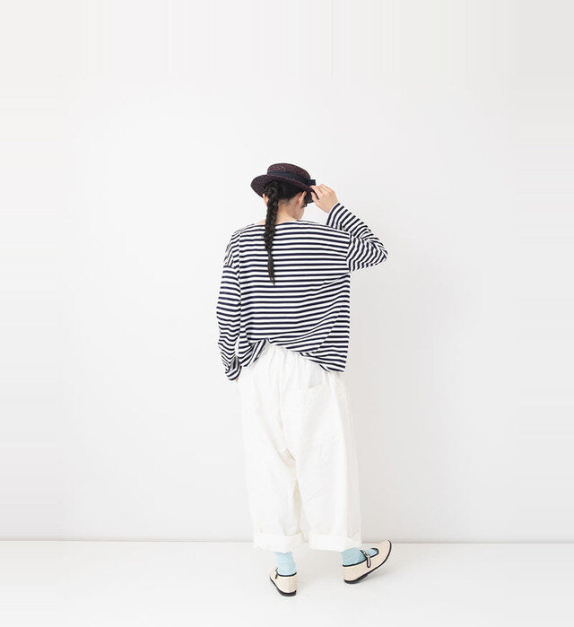 color : NAVY BORDER , model : 162cm
