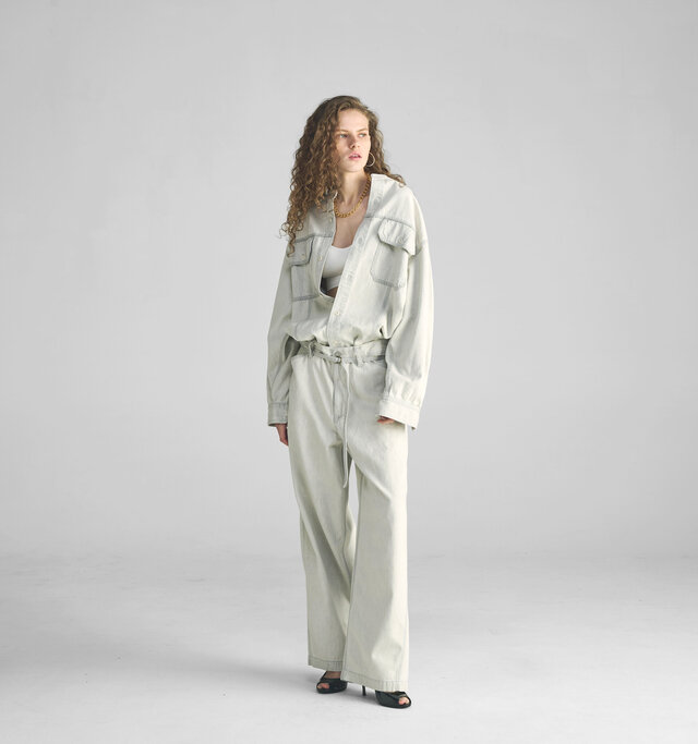 model 173cm
color : gray / size : 2