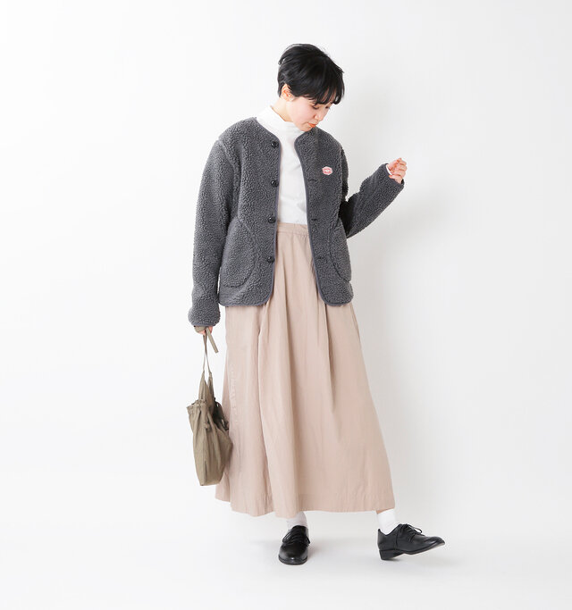 model saku:163cm / 43kg
color : charcoal / size : 38