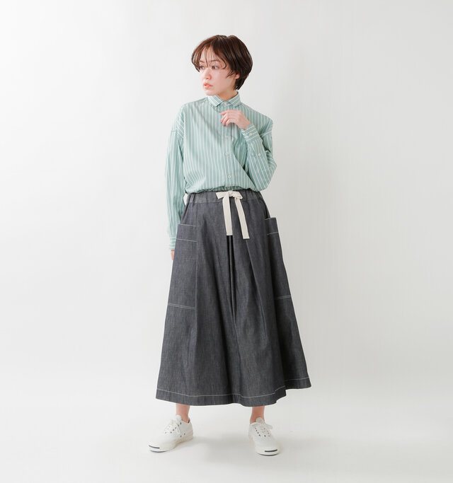 model saku:163cm / 43kg
color : denim / size : 36