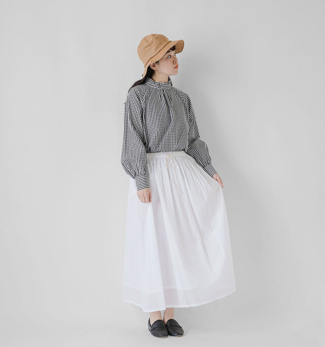 model saku:163cm / 43kg
color : black check / size : 38