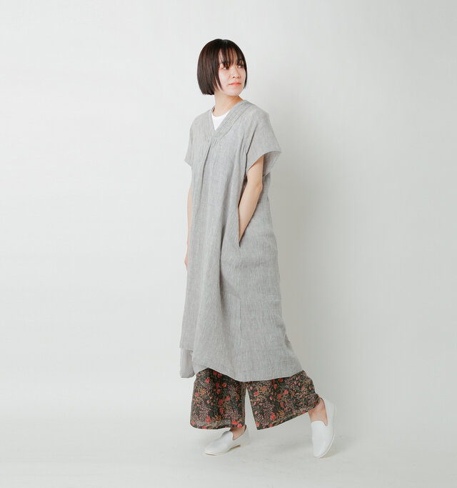 model saku:163cm / 43kg
color : charcoal / size :2