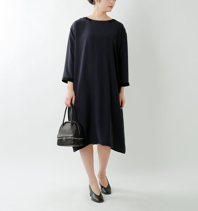 model kanae:167cm / 48kg
color : navy / size : 40