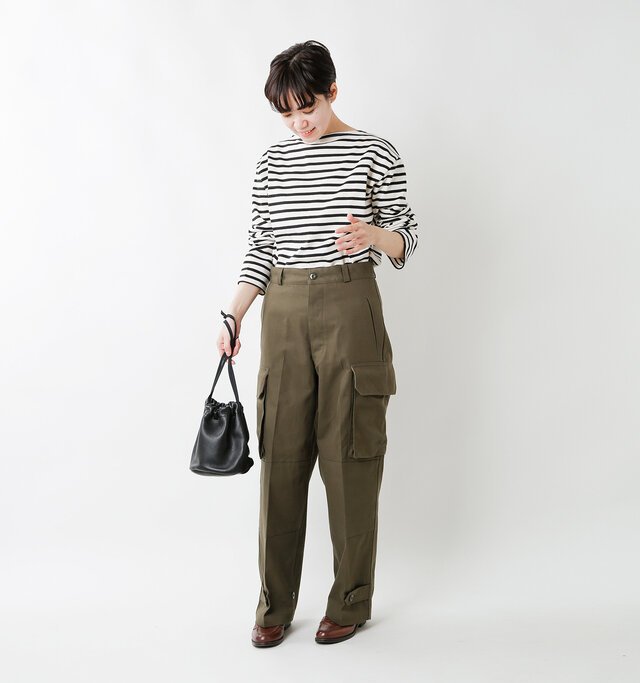 model saku:163cm / 43kg
color : ecru×noir / size : 5