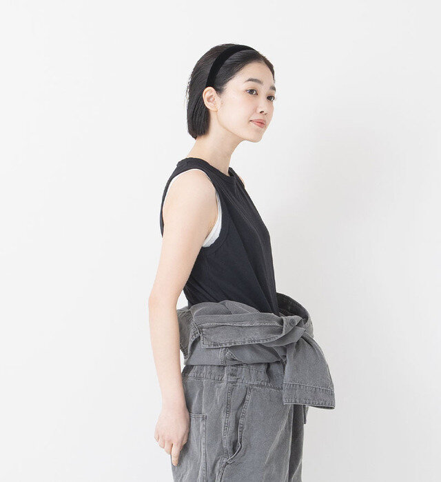 color : BLACK , model : 162cm