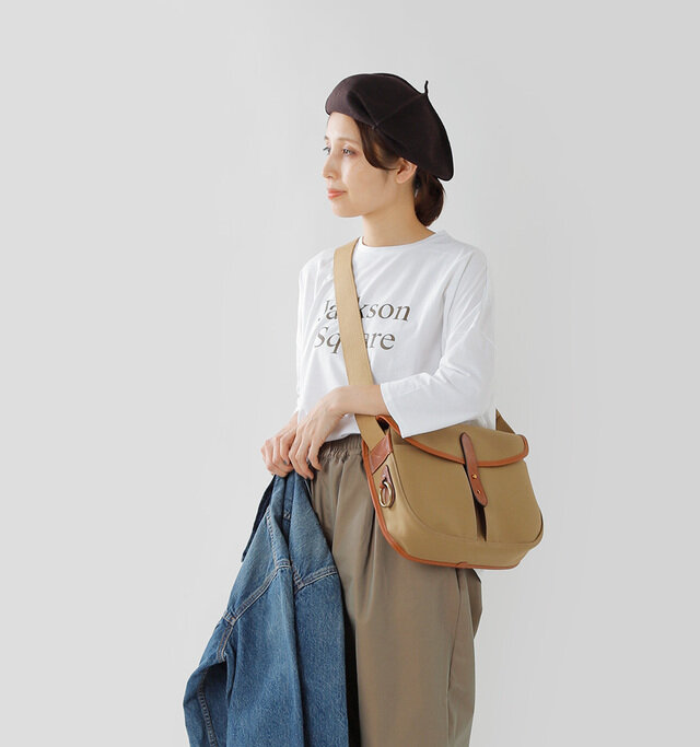 コンパクトなサイズですが
収能力があり、
タウンユースとして人気。