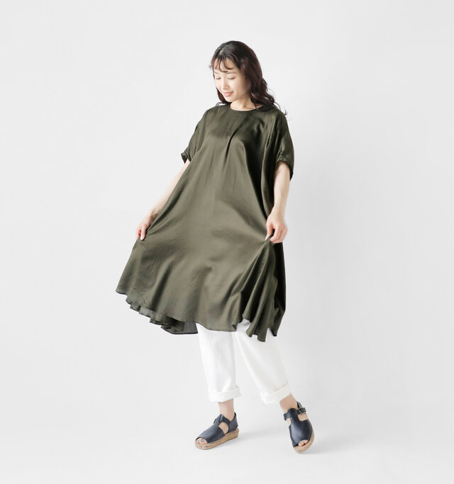 model mizuki：168cm / 50kg 
color : khaki / size : F