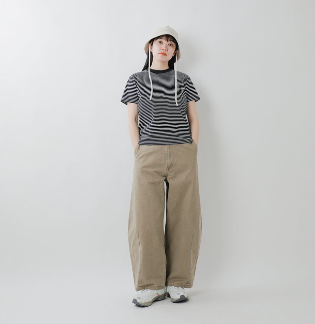model saku:163cm / 43kg
color : black × white / size : 2