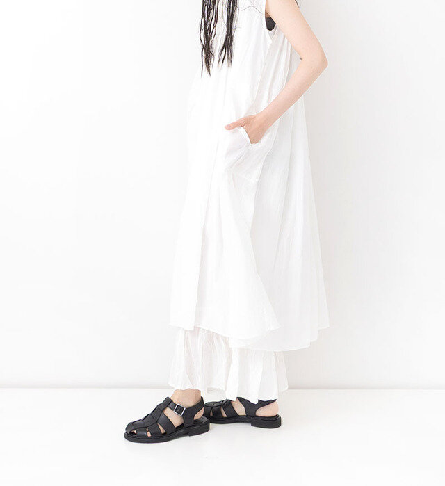 color : WHITE , model : 162cm